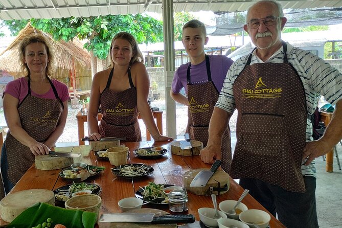 Cooking class in organic garden and local market tour ThaiCottage - Choosing your dishes: how the menu flexibility works