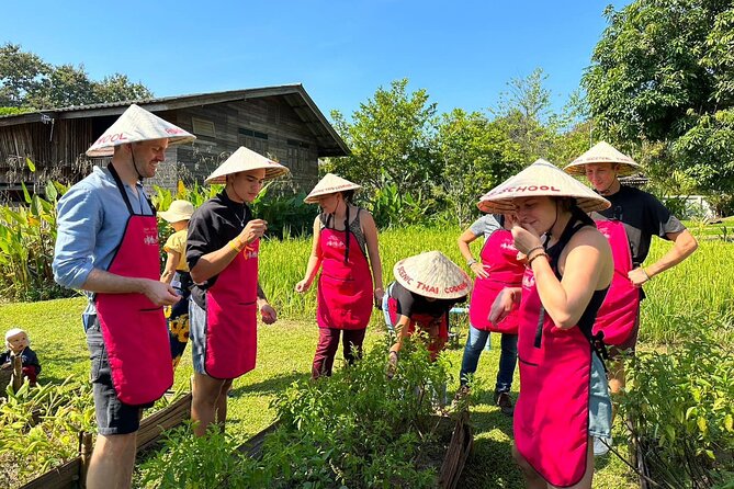 Cooking Class with Organic Farm in Chiang Mai - The instructors: what makes classes like this feel fun