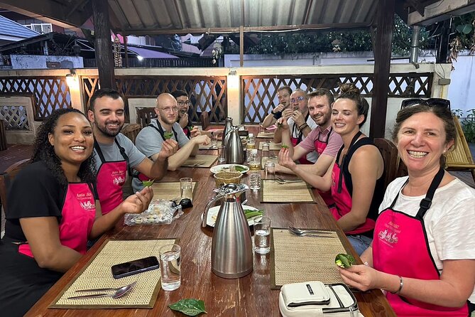 Cooking Class with Organic Farm in Chiang Mai - Transfers and timing: how to plan your day around 9:00 am