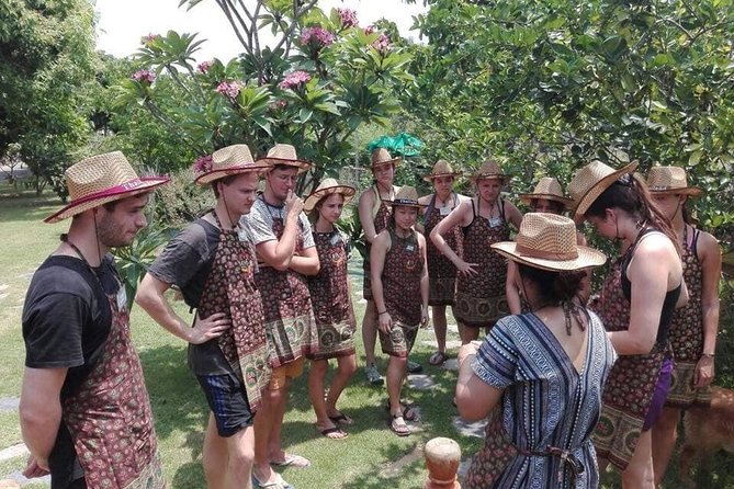 Cooking Evening Class Chiang Mai Visit Organic Garden and Market - Pickup, how long you will actually be on the move