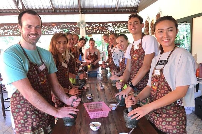 Cooking Morning Class Chiang Mai Visit Organic Garden and Market - Organic Garden Stop: Picking Herbs and Understanding Why They Matter