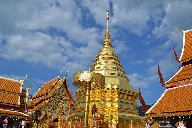 Doi Suthep and Hmong Hilltribe Half Day Tour in Chiang Mai - Stop 2: Wat Phra That Doi Suthep, 300+ Steps and 360 Views
