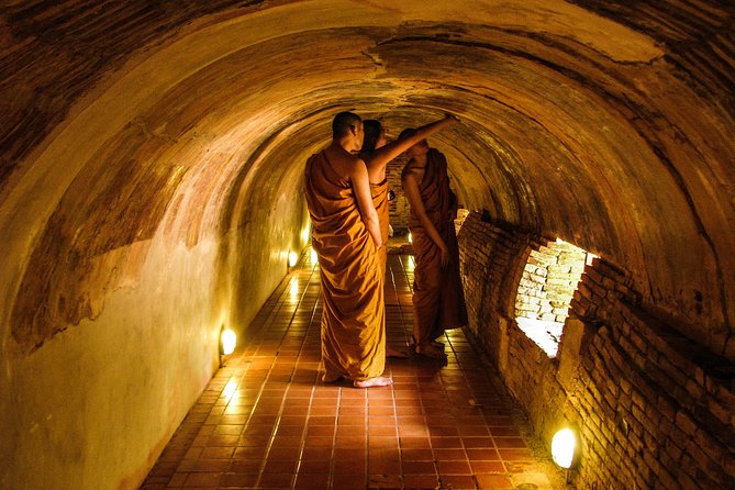 Doi Suthep and Wat Pha Lat Sunrise Private Tour – Half Day - Stop 3: Wat Pha Lat, a calm temple in the jungle feel