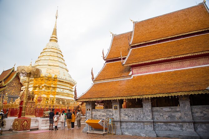 Doi Suthep and Wat Pha Lat Sunrise Tour (Small Group Only) - Why this 5:00 am sunrise tour feels different