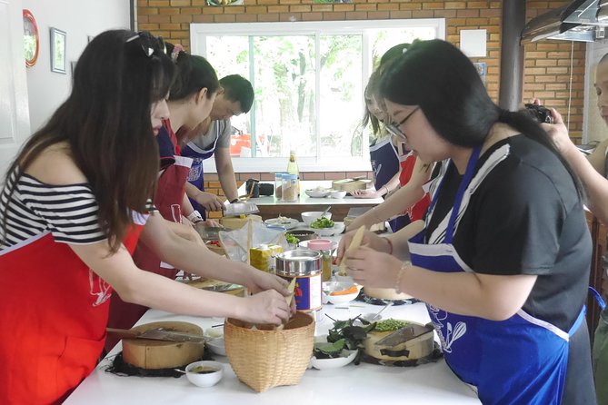Evening Cooking Class - The 40-Page Recipe PDF: Your At-Home Thai Toolkit