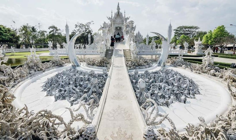 From Chiang Mai : 3 Temples & Golden Triangle with Lunch - Wat Rong Suea Ten (Blue Temple), color that doesn’t feel like chaos