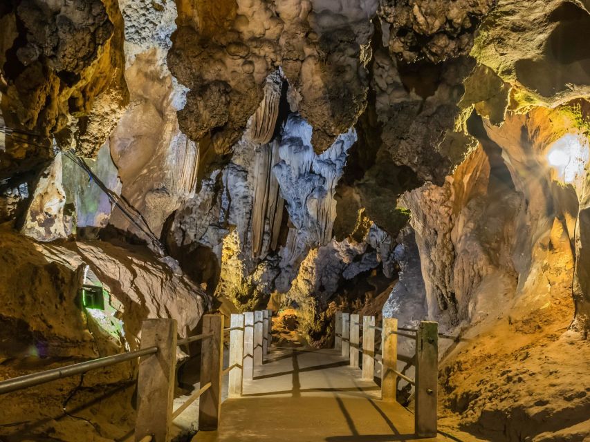 From Chiang Mai: Chiang Dao Cave Trekking Full-Day Tour - Chiang Dao market and lunch: where you taste real northern flavors