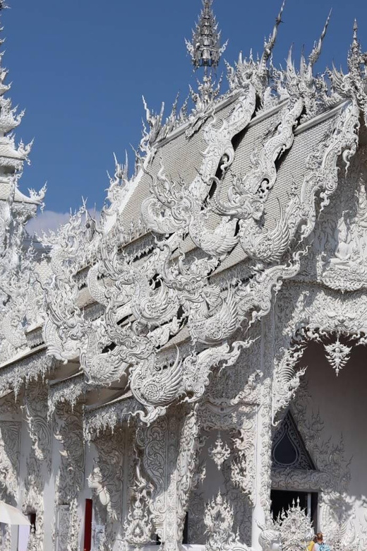 From Chiang Mai: Day Trip Chiang Rai White, Blue, Red Temple - Wat Huay Pla Kang (Red Temple): why the hilltop setting matters