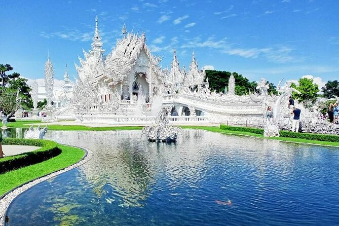 Full Day Chiang Rai 3 Temples White, Blue,Big Bhudha Temples - Mae Khachan hot springs, a quick reset before the temples