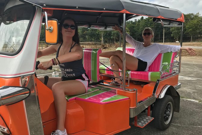 Full-Day Guided Tuk Tuk Chiang Mai Adventure and Rafting - Stop 1: Mae Wang District, temples and roads most people skip