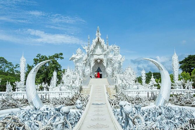 Full Day Tour in Chiang Rai White Temple and Golden Triangle - Lunch, breaks, and the human part of a long drive day