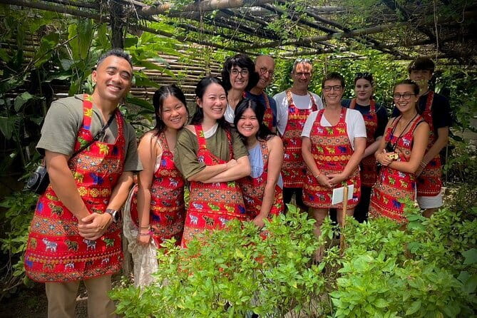 Half Day Chiang Mai Cooking Class and Market Taste Tour - Dish lineup you can expect: papaya salad, curries, soups, noodles, and mango sticky rice