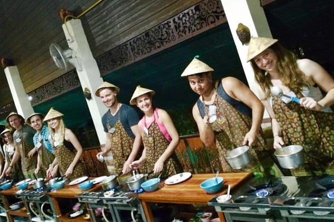 Half Day Chiang Mai Cooking Class and Market Taste Tour - Should you book this Chiang Mai half-day cooking class and market taste tour?