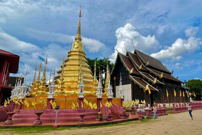 Half day Doi Suthep Temple and city temples (Private tour) - Stop 3: Wat Phan Tao teak architecture and what to look for inside