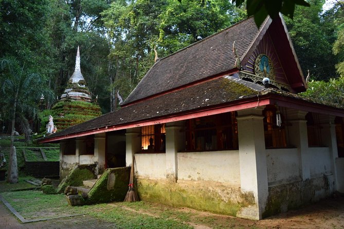 Half Day Doi Suthep Temple and short trekking on monk trail (Private Tour) - Who should book this Doi Suthep and Monk Trail half-day