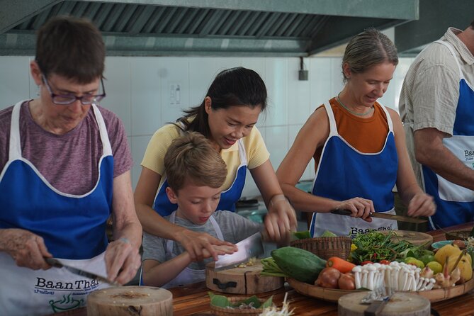 Half Day Guided Thai Cooking Class in Chiang Mai - The menu choices you can build around, from Pad Thai to Khao Soi