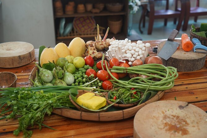 Half Day Guided Thai Cooking Class in Chiang Mai - Getting there: meeting point, pickup, and how to time your day