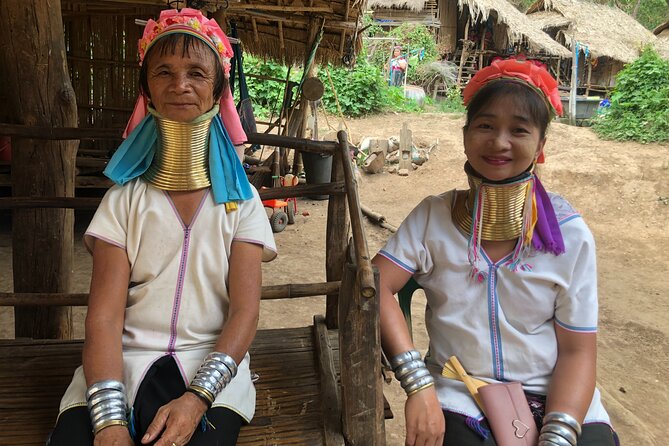 Half Day Long Neck hill tribe and Elephant POOPOOPAPER Park (Private Tour) - The guides and the private ride: what you’re paying for