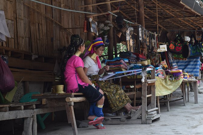 Half day Long Neck hill tribe and Hmong hill tribe village - How to Be a Respectful Visitor Without Feeling Awkward