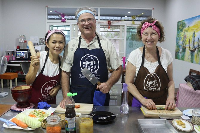 Half Day Morning Cooking Class with Market Tour in Chiang Mai - The menu, the cooking flow, and why you’ll eat more than you expect