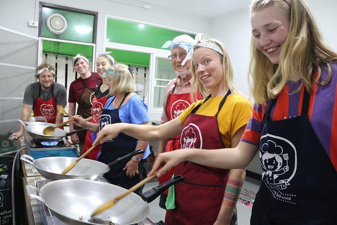 Half Day Morning Cooking Class with Market Tour in Chiang Mai - Should you book this half-day cooking class?