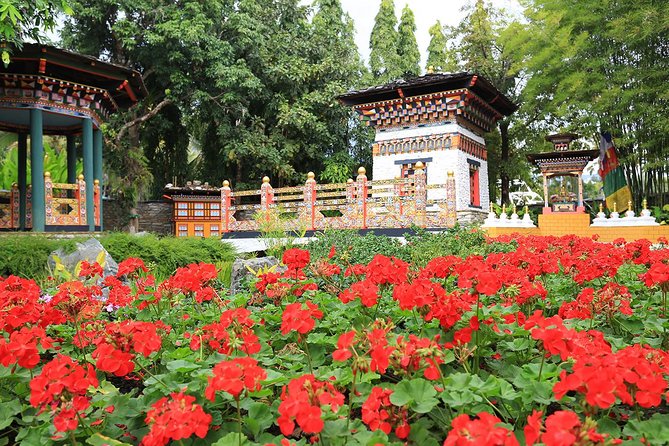 Half Day Phra That Doi Kham Temple and Royal Park Rajapruek (Private Tour) - How this temple-and-gardens half-day plan really fits Chiang Mai