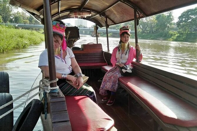 Half Day Private Chiang Mai Trishaw Ride and Mae Ping River Cruise - Warorot (Kad Luang) flower market and lotus garland folding