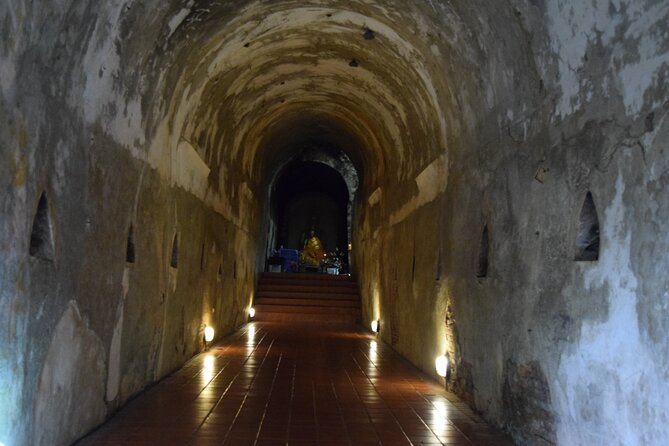 Half Day Umong Temple and Monk Chanting at Doi Suthep Temple ( Private tour) - Wat Umong: Tunnels, Buddha Dhamma Garden, and the Meditation Option
