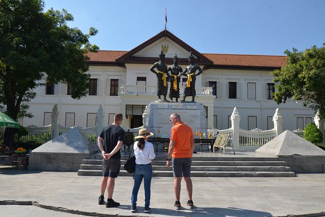 Historic Temples and City Guided Walking Tour in Chiang Mai - Three Kings Monument: The Old City Center You Can Feel