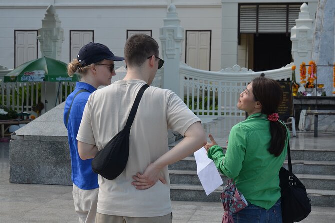 Historic Temples and City Guided Walking Tour in Chiang Mai - Wat Chiang Man: Elephant-Cheddi Beginnings