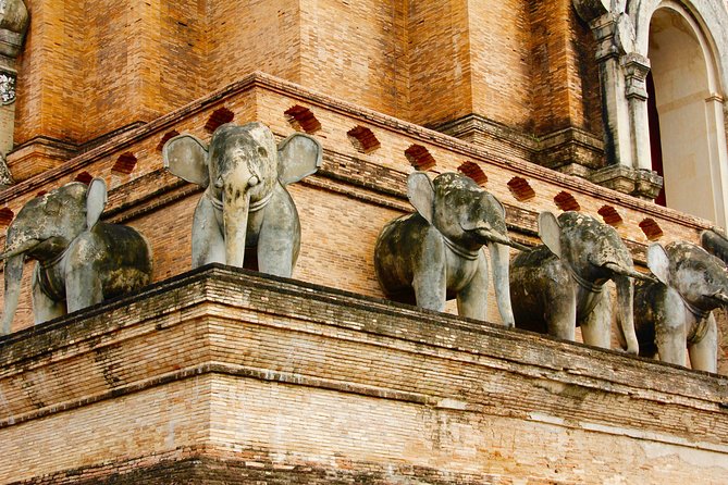 Iconic Half-Day Landmarks & Temples of Chiang Mai - Wat Phan Tao: the teakwood ordination hall that feels different