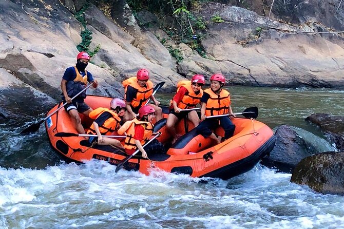 Khampan Rafting: White Water Rafting Guided Adventure in Chiang Mai - Lunch after rafting: a vegetarian meal that actually helps