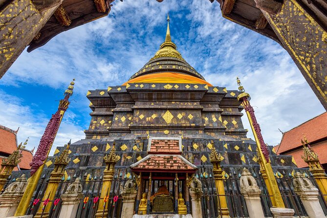 Lamphun and Lampang City Temples Small Group Tour – Full Day - Stop 2: Wat Phra That Hariphunchai, a 9th-century temple complex by the river