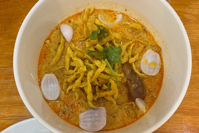 Michelin Guided Street Food Tour in Chiangmai: Thai Food Tour - Stop 2 in Chiang Mai: 10 tastings across hand-picked neighborhoods
