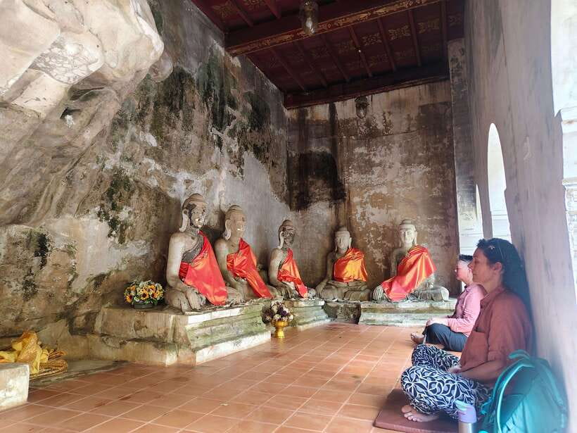 Monk trails hike, Wat Phalat, Monk chanting, Wat Doi Suthep. - FAQ