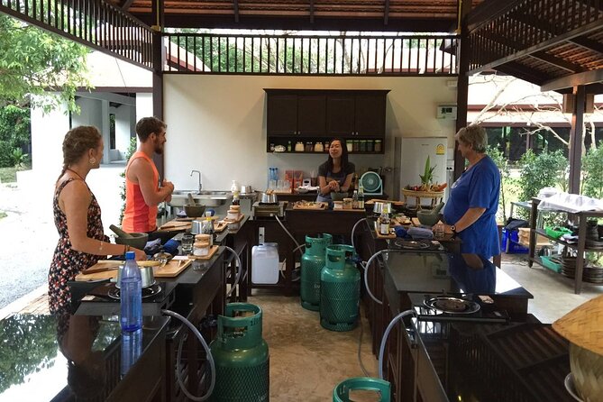 Morning Cooking Class in Traditional Pavilion with Beautiful Garden - Chiang Mai - Logistics that keep your morning smooth