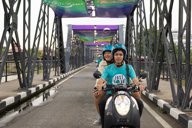 Motorbike Food Tour in Chiang Mai - Beyond the Menu: Getting the Story Behind Thai Dishes