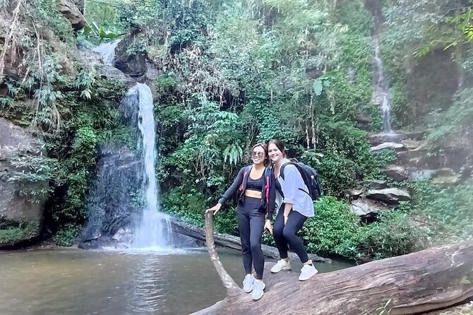 "No.1 Chiang Mai: Suthep N. Park Leisure walks & Mountain Biking" - Wat Phra That Doi Suthep at about 1100m, with serious view time