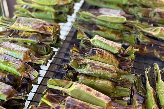 Old Town Chiang Mai Food Tour with 10+ Local Dishes Tastings - Intrawarorot Road Food Hub: Sticky Rice, Satay, and Fried Snacks