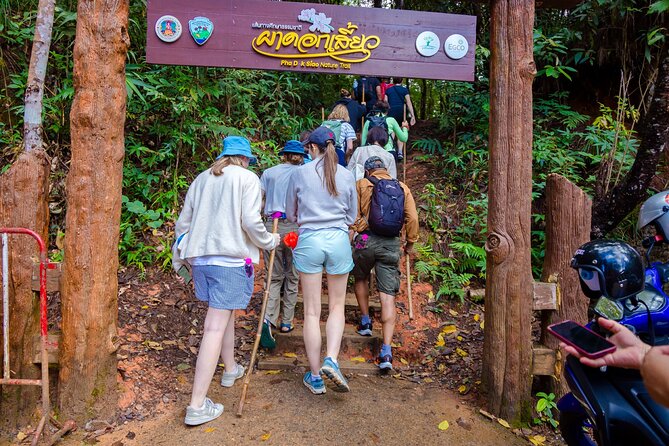 Pha Dok Siew Nature Trail & Doi Inthanon National Park From Chiang Mai - Village Time and Coffee: Karen and Hmong Stops After the Hike
