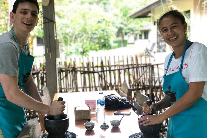 Private Dinner Cooking Class with Benny in Chiang Mai - Choosing your dishes from the categories (and why that matters)