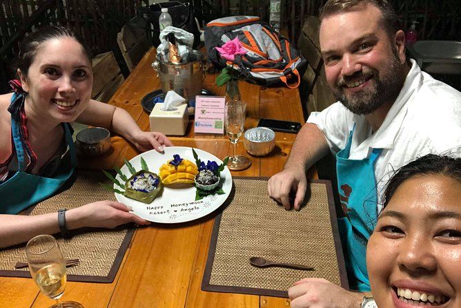 Private Dinner Cooking Class with Benny in Chiang Mai - Making curry paste yourself, plus soup and stir-fried noodles