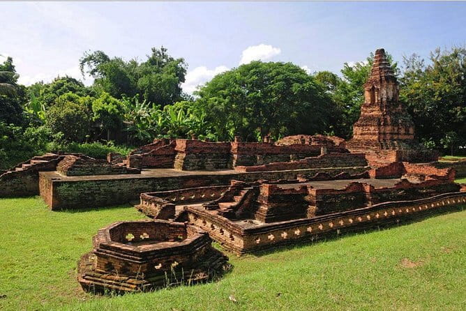 Private Doi Suthep Temple Handicraft Center and Sticky Waterfall - Price and value: what $125.84 buys in real life