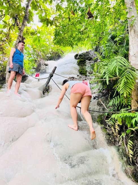 Private : Sticky Waterfall & Secret Temple & Karen Village. - Seven-Colored Fountain trail: the short hike that changes the tempo