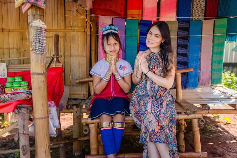 Red, Blue, White Temples & Hot Spring Trip from Chiang Mai - Lunch and small breaks: how you recharge on the route