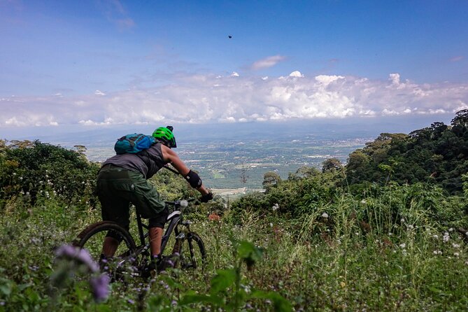 Smoke on the Water Trail Mountain Biking Tour Chiang Mai - Learning about Hmong hill tribe life, with a respectful pace