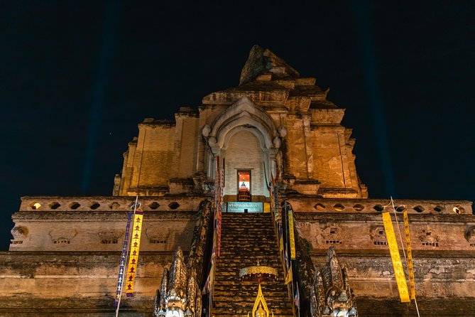Sunlight or Moonlight: Chiang Mai City Tuk Tuk Tour - What the Guide Adds: Stories, Timing, and Knowing What Matters
