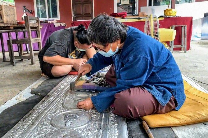 Talk to Buddhist monk & craft work in temple - Second Stop: Wat Sri Suphan, the Silver Temple Craft You Can See