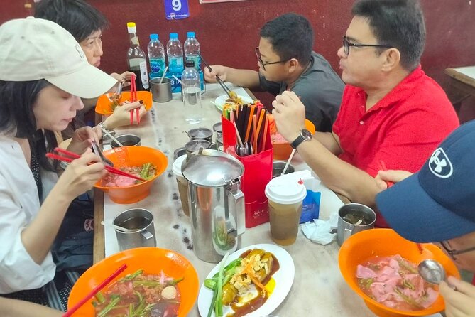 Taste of Chiang Mai: Michelin Guide Street Food Small Group 2Hr - Value Check: Is $31 a Good Deal for Chiang Mai Street Food?