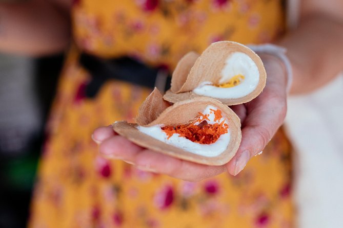 The 10 Tastings of Chiang Mai With Locals: Private Street Food Tour - The Elephant Gate at Chang Phuak: A Street Food Must-Stop